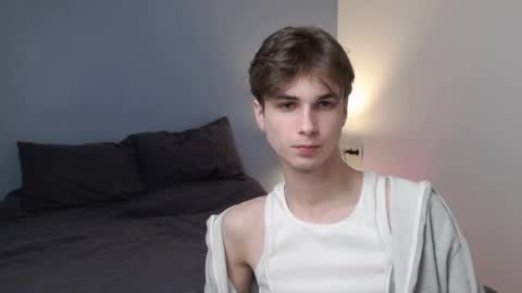 lucacharm online show from February 3, 2025, 9:29 pm