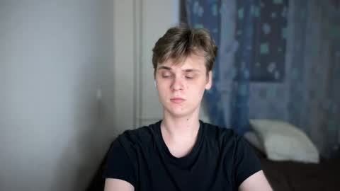 Lucas Gill online show from December 12, 2024, 6:21 pm