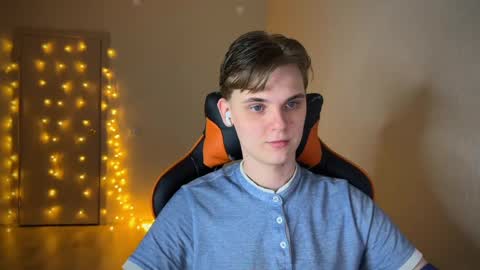 Lucas Gill online show from January 28, 2025, 12:47 am