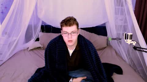 Snapshot of lucas_long_ chatting on October 2, 2025, 12:45 pm lucas_long_ online show from October 2, 2025, 12:45 pm