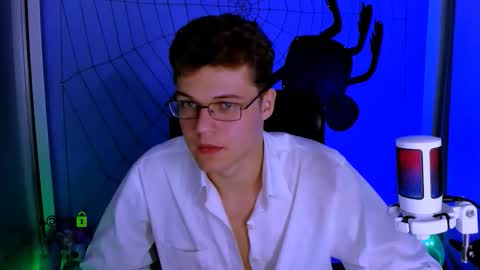 Snapshot of lucas_long_ chatting on October 23, 2025, 7:01 pm lucas_long_ online show from October 23, 2025, 7:01 pm