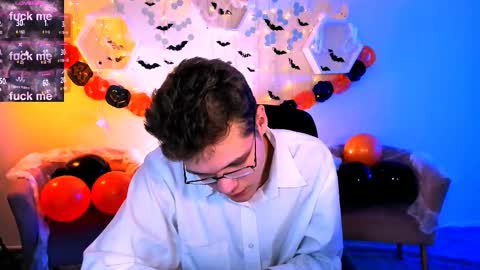 Snapshot of lucas_long_ chatting on October 26, 2025, 9:37 am lucas_long_ online show from October 26, 2025, 9:37 am