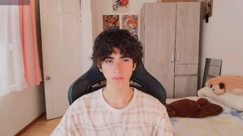 lucas_xo online show from March 28, 2026, 8:08 pm