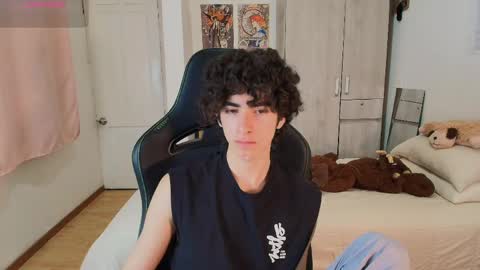 lucas_xo online show from April 21, 2026, 11:29 pm