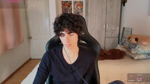 lucas_xo online show from April 22, 2026, 11:39 pm