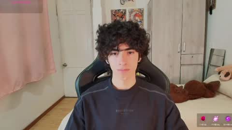 lucas_xo online show from April 27, 2026, 11:36 pm