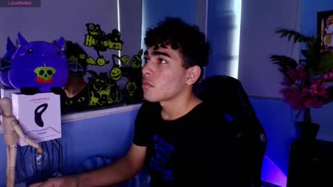 lucascarterr online show from October 13, 2025, 8:53 pm