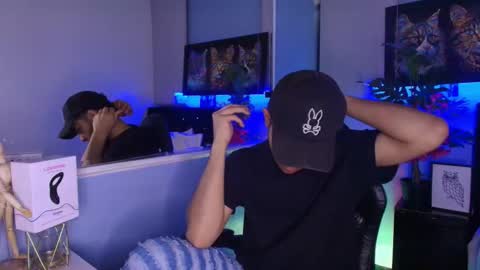 lucascarterr online show from November 12, 2025, 4:46 am