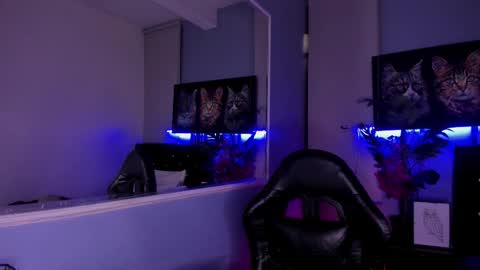 lucascarterr online show from November 30, 2025, 3:43 am