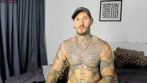 Snapshot of lucasexclusive chatting on November 24, 2025, 5:40 am lucasexclusive online show from November 24, 2025, 5:40 am