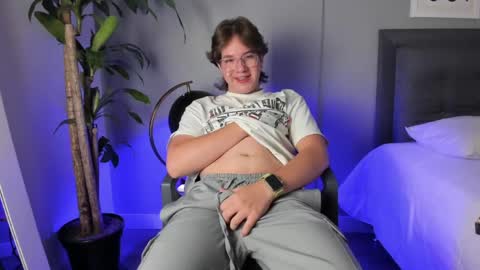 Snapshot of lucass_morales chatting on June 2, 2026, 2:52 pm Lucas Morales online show from June 2, 2026, 2:52 pm