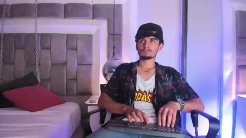 Snapshot of lucasthomson_ chatting on June 28, 2026, 2:50 am lucasthomson_ online show from June 28, 2026, 2:50 am