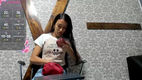 Snapshot of lucasymia_69 chatting on January 28, 2025, 12:11 pm MIA HOT online show from January 28, 2025, 12:11 pm