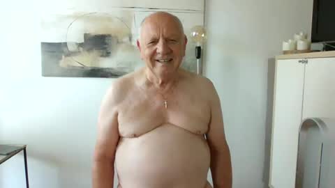 Snapshot of lucbottom031249 chatting on July 5, 2026, 5:14 am lucbottom031249 online show from July 5, 2026, 5:14 am