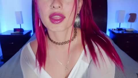Luccy online show from April 27, 2026, 3:21 pm