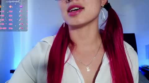 Snapshot of luccycollins_ chatting on June 2, 2026, 2:52 pm Luccy online show from June 2, 2026, 2:52 pm