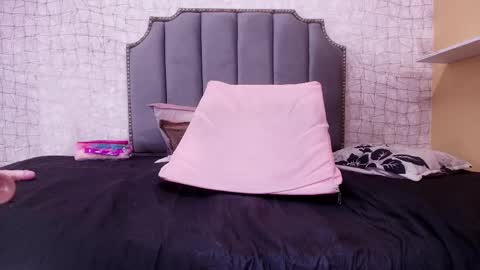 Lucero W online show from March 6, 2025, 1:27 am