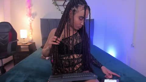 Lucero  online show from March 17, 2026, 3:33 am