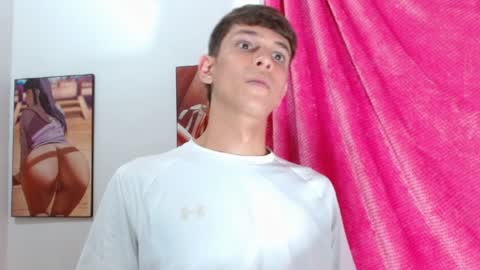 Snapshot of luchocole chatting on April 5, 2026, 7:22 pm LUCHO HOT online show from April 5, 2026, 7:22 pm