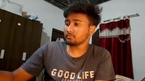 luci_ri online show from May 1, 2026, 2:43 pm