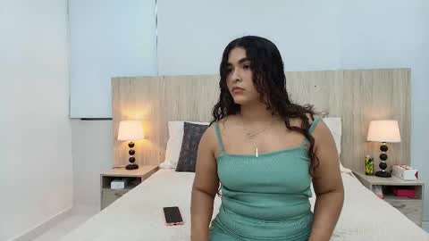 Lucia Cardona online show from February 1, 2026, 3:49 am