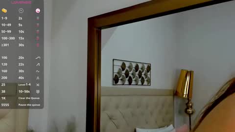 lucia_lorenz online show from December 2, 2025, 11:26 am