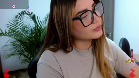 lucia star  online show from March 9, 2026, 3:16 pm