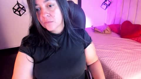 Snapshot of lucia_vonne chatting on November 2, 2025, 9:17 pm Lucia Vonne online show from November 2, 2025, 9:17 pm