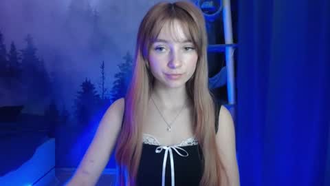 Snapshot of luciacam20 chatting on January 10, 2025, 4:30 pm Lucy online show from January 10, 2025, 4:30 pm