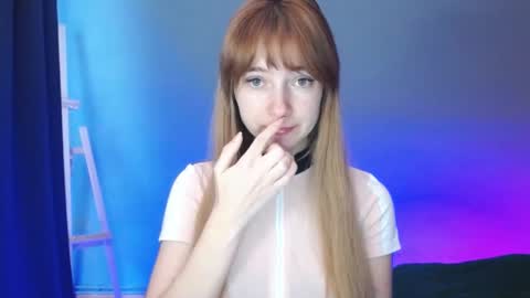 Snapshot of luciacam20 chatting on January 17, 2025, 7:30 am Lucy online show from January 17, 2025, 7:30 am