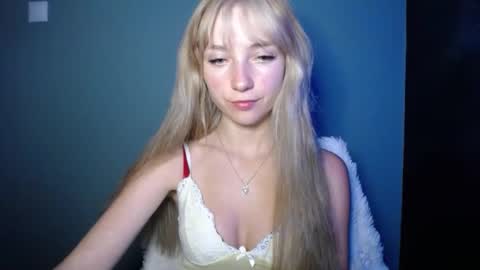 Snapshot of luciacam20 chatting on September 13, 2025, 8:52 pm Lucy online show from September 13, 2025, 8:52 pm