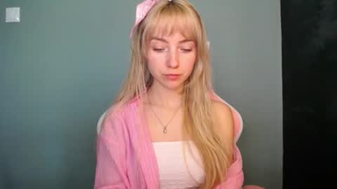 Lucy online show from April 25, 2026, 12:08 pm