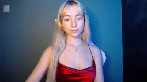 Snapshot of luciacam20 chatting on June 7, 2026, 7:06 pm Lucy online show from June 7, 2026, 7:06 pm