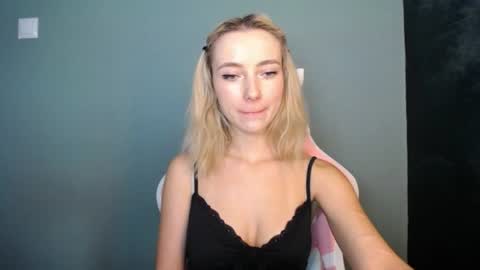 Snapshot of luciacam20 chatting on June 19, 2026, 12:31 pm Lucy online show from June 19, 2026, 12:31 pm