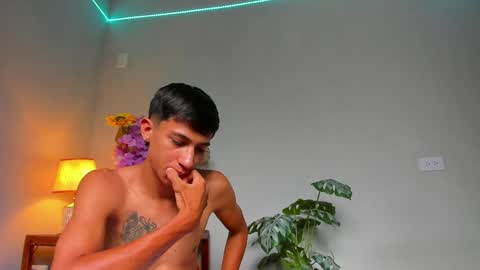 Snapshot of lucian_davii chatting on June 3, 2026, 2:33 pm Pirulo online show from June 3, 2026, 2:33 pm