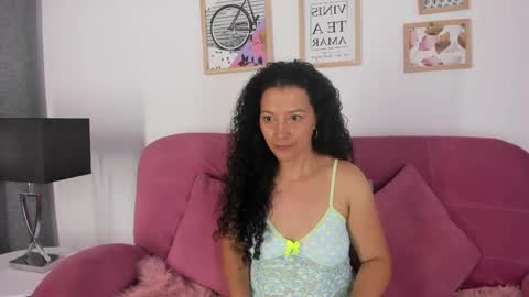 luciana_owens2 online show from January 15, 2025, 5:15 pm