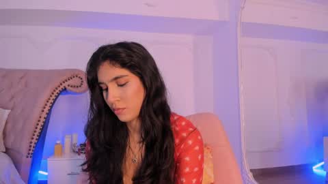 Luciana online show from May 17, 2026, 2:35 pm