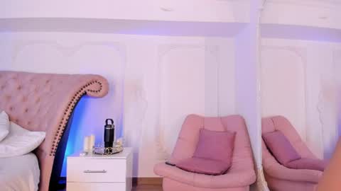 Luciana online show from June 17, 2026, 8:43 pm