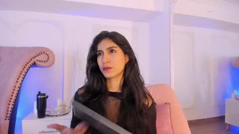 Luciana online show from June 19, 2026, 8:34 pm