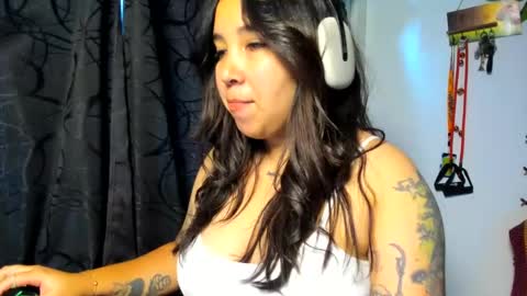Dani 3 online show from June 15, 2026, 7:49 pm