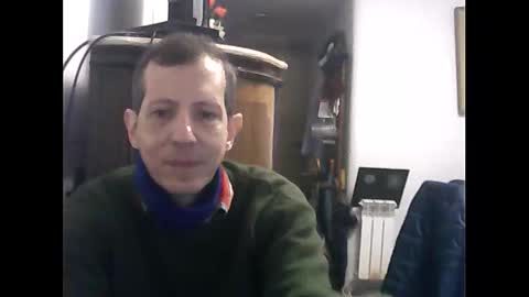 Snapshot of lucianoaxel chatting on May 19, 2026, 4:46 pm Luciano online show from May 19, 2026, 4:46 pm