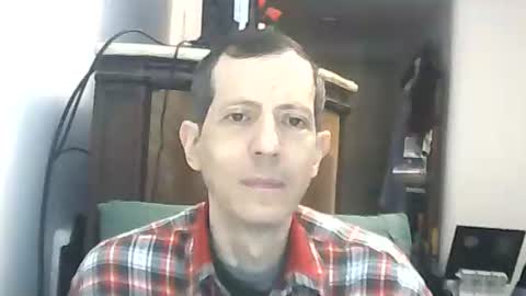 Snapshot of lucianoaxel chatting on May 25, 2026, 11:44 pm Luciano online show from May 25, 2026, 11:44 pm