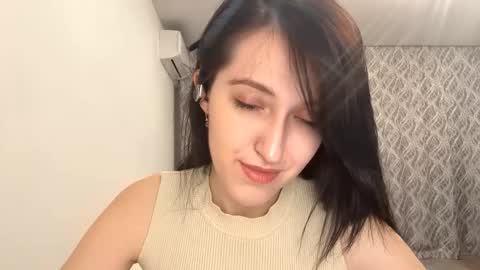 Snapshot of lucibeveridge chatting on November 2, 2025, 7:16 pm Mary online show from November 2, 2025, 7:16 pm