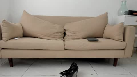Snapshot of lucie_oude_ chatting on June 2, 2026, 9:50 pm Lucie online show from June 2, 2026, 9:50 pm