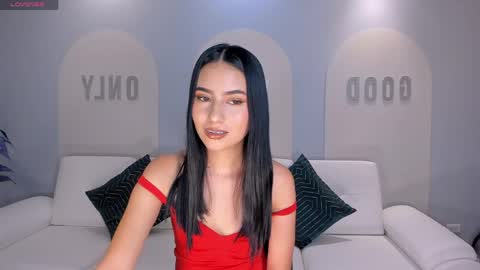 Lucie Martin online show from April 27, 2026, 8:40 pm