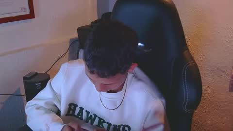 Snapshot of lucien_gray_ chatting on September 30, 2025, 7:08 pm Lucien Gray online show from September 30, 2025, 7:08 pm