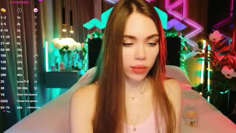 Snapshot of lucifiella chatting on September 22, 2025, 5:04 pm MimiFors online show from September 22, 2025, 5:04 pm