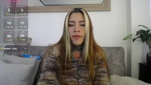 Snapshot of luciiana_lol chatting on July 11, 2026, 2:31 pm luciiana online show from July 11, 2026, 2:31 pm