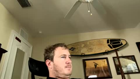 Snapshot of luckboy698 chatting on December 10, 2024, 5:11 pm luckboy698 online show from December 10, 2024, 5:11 pm