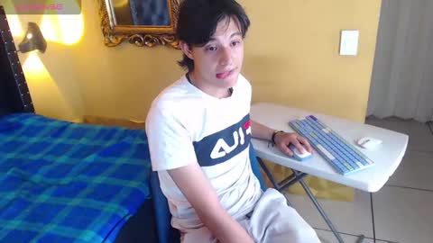 Snapshot of luckk_ chatting on March 31, 2026, 4:24 am luckk_ online show from March 31, 2026, 4:24 am